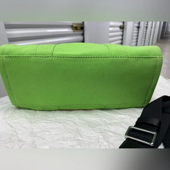 *FINAL PRICE DROP* Marc Jacobs X Magda Archer The Tote Bag Bright Green RARE